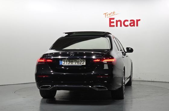 Mercedes-Benz E-Class E350 4MATIC AMG Line — пробег 78 203 км — фото 4 из 5
