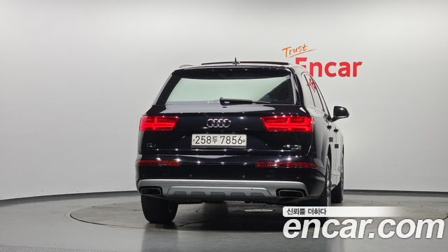 Audi Q7 из Кореи Encar