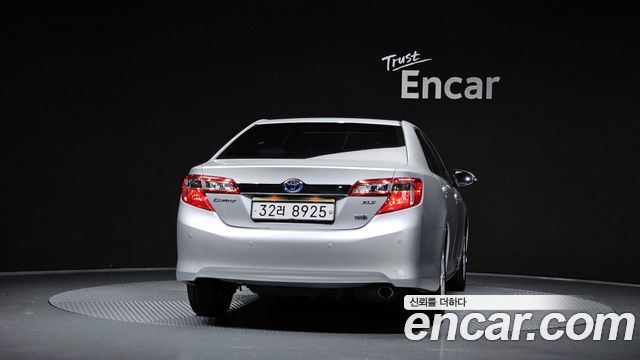 Toyota Camry Hybrid XLE — пробег 138 901 км — фото 4 из 5