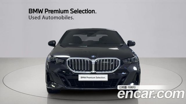 BMW i5 eDrive 40 M Sport — пробег 47 503 км — фото 3 из 5