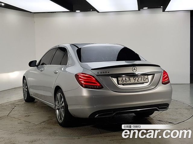 Mercedes-Benz C-Class C220 d Avantgarde — пробег 248 800 км — фото 3 из 5