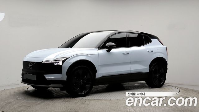 Volvo EX30 Performance Ultra — пробег 4 620 км — фото 3 из 5