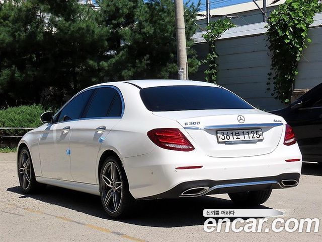 Mercedes-Benz E-Class E300 4MATIC AMG Line — пробег 113 000 км — фото 3 из 5