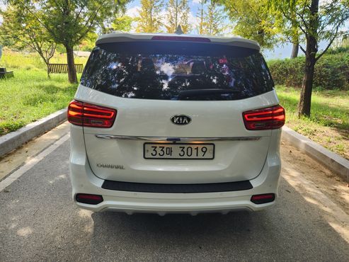 Kia Carnival 9-Seater Noblesse Special — пробег 174 450 км — фото 5 из 5