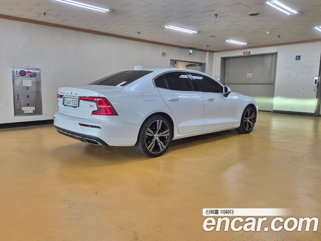 Volvo S60 из Кореи Encar