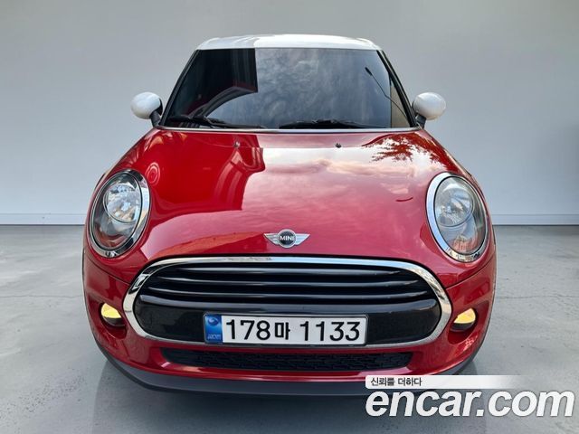 Mini Cooper 5Door Standard 3rd — пробег 74 935 км — фото 1 из 5