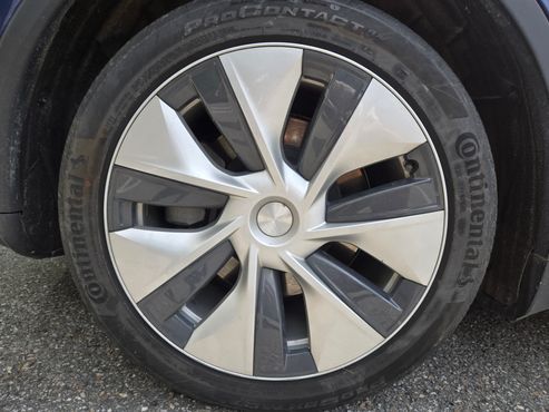 Tesla Model Y Long Range AWD — пробег 68 337 км — фото 5 из 5