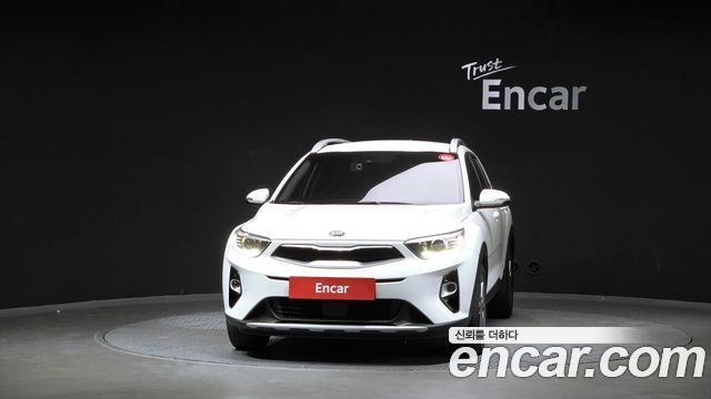 Kia Stonic из Кореи Encar