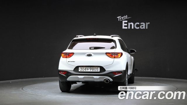 Kia Stonic из Кореи Encar