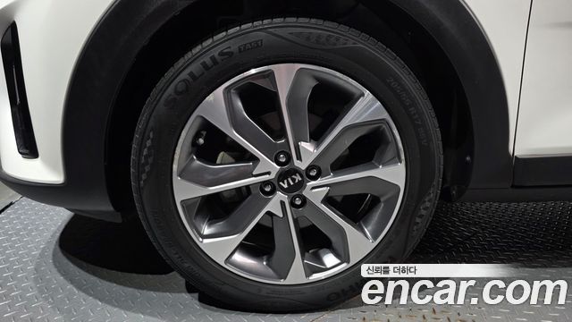 Kia Stonic из Кореи Encar