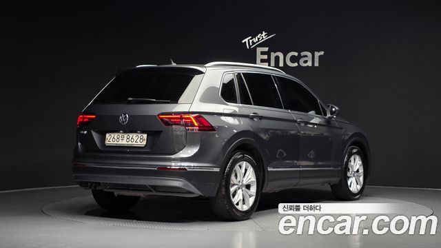 Volkswagen Tiguan 2.0 TDI Premium — пробег 72 141 км — фото 2 из 5