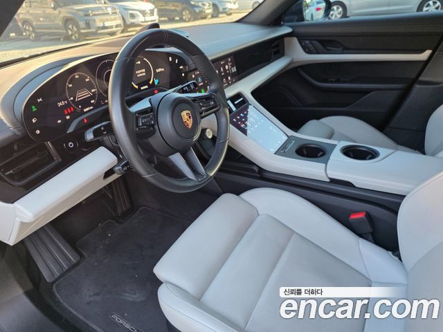 Porsche Taycan 4S — пробег 33 251 км — фото 5 из 5