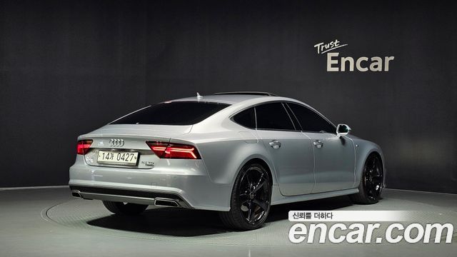 Audi A7 55 TDI Quattro Sport 4G — пробег 105 125 км — фото 2 из 5