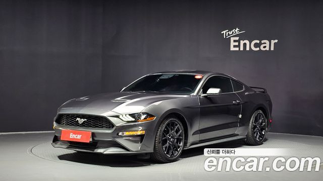 Ford Mustang Coupe — пробег 65 688 км — фото 1 из 5