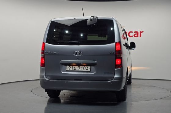 Hyundai Starex Van 3-Seater Smart — пробег 57 990 км — фото 4 из 5