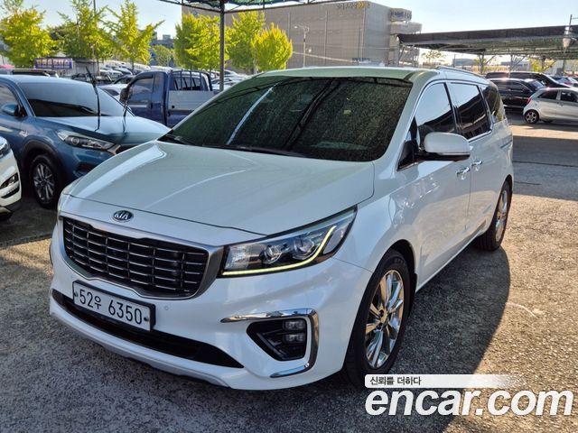 Kia Carnival 7-Seater Limousine VIP — пробег 100 202 км — фото 1 из 5