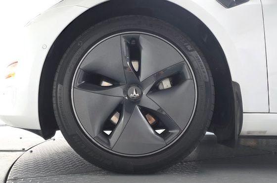 Tesla Model 3 Long Range AWD — пробег 158 722 км — фото 5 из 5