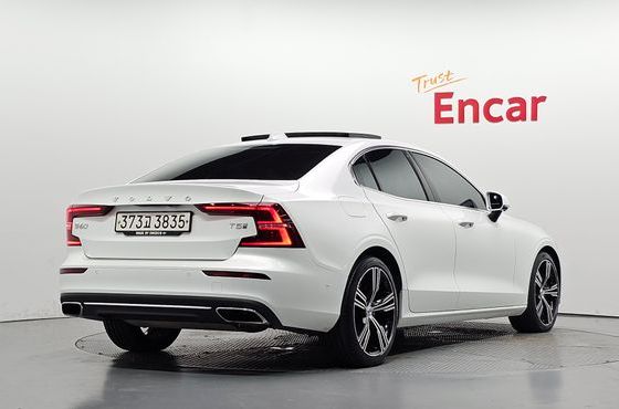 Volvo S60 T5 Inscroption — пробег 80 434 км — фото 2 из 5