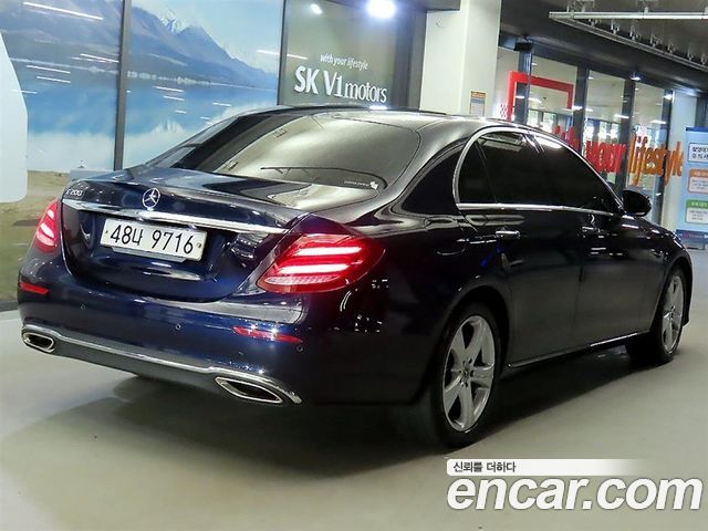 Mercedes-Benz E-Class E200 Avantgarde — пробег 60 000 км — фото 4 из 5