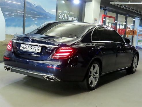 Mercedes-Benz E-Class E200 Avantgarde — пробег 60 000 км — фото 4 из 5