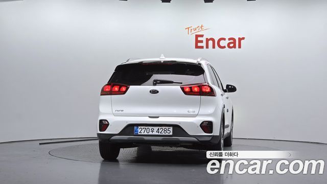 Kia Niro 1.6 HEV Luxury — пробег 94 337 км — фото 4 из 5