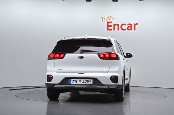 Kia Niro 1.6 HEV Luxury — пробег 94 337 км — фото 4 из 5