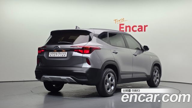 Kia Seltos из Кореи Encar