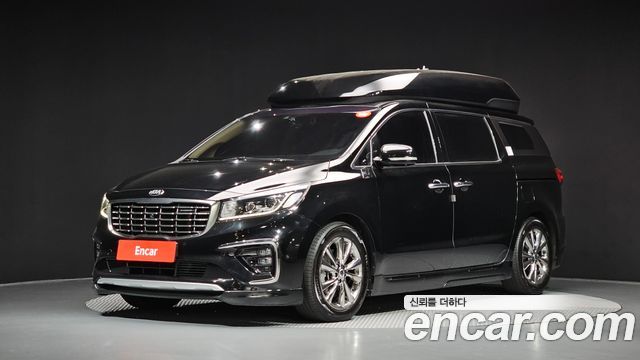 Kia Carnival 9-Seater Hi-Limousine Noblesse Special — пробег 84 070 км — фото 1 из 5