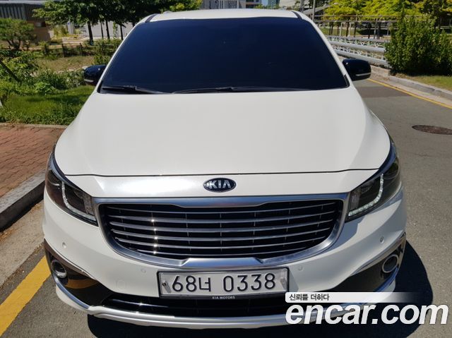 Kia Carnival 9-seater Luxury — пробег 58 000 км — фото 2 из 5