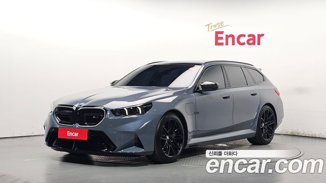 BMW M5 M5 Touring — пробег 3 987 км — фото 1 из 5