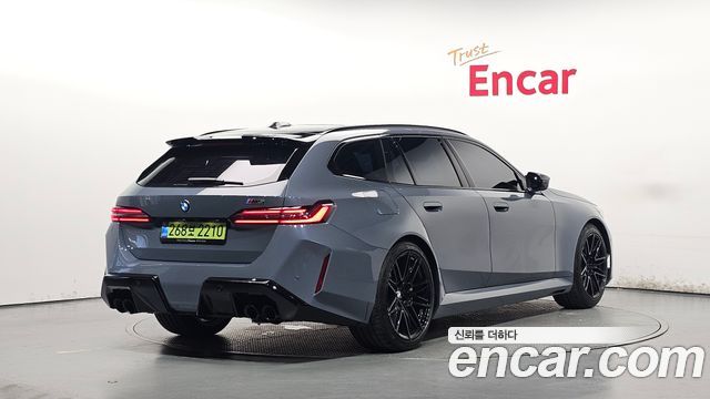 BMW M5 M5 Touring — пробег 3 987 км — фото 2 из 5