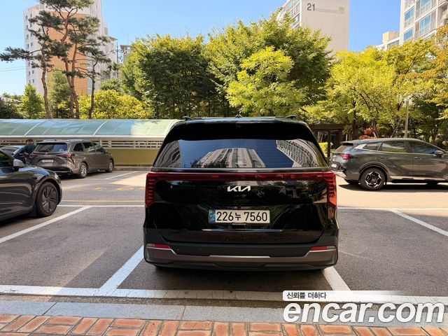Kia Carnival HEV 9seater Gravity — пробег 47 000 км — фото 4 из 5