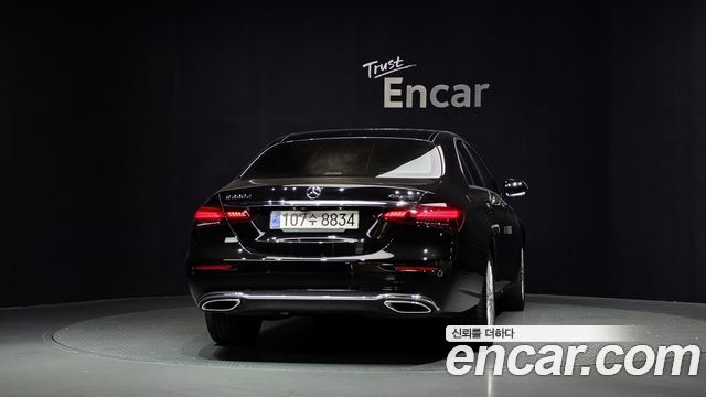 Mercedes-Benz E-Class E220d 4MATIC Exclusive — пробег 125 258 км — фото 4 из 5