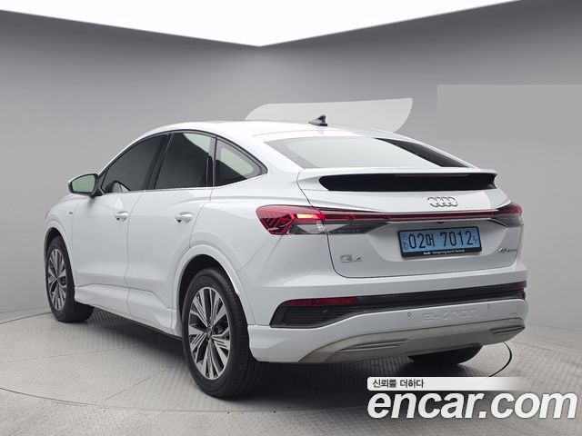 Audi Q4 e-tron 40 Sportback — пробег 43 306 км — фото 4 из 5