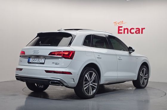 Audi Q5 45 TFSI Quattro Premium — пробег 49 257 км — фото 2 из 5