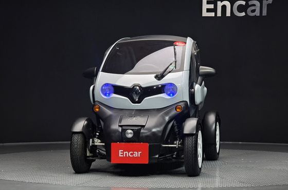 Renault (Samsung) Twizy Life(2-Seater) — пробег 5 267 км — фото 3 из 5