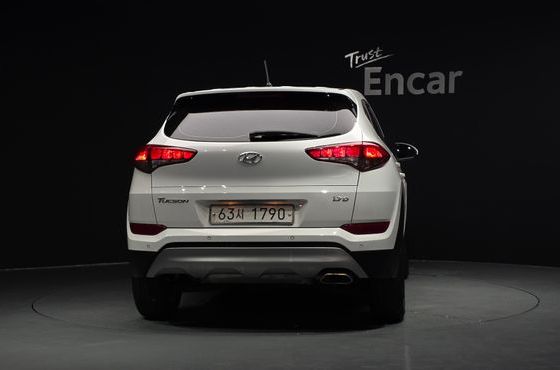 Hyundai Tucson Diesel 1.7 2WD Style — пробег 192 622 км — фото 4 из 5