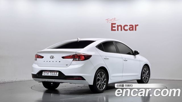 Hyundai AVANTE из Кореи Encar