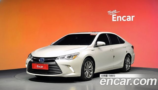 Toyota Camry Hybrid XLE — пробег 109 567 км — фото 1 из 5