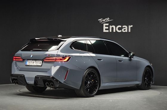 BMW M5 M5 Touring — пробег 3 962 км — фото 2 из 5
