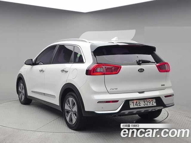 Kia Niro из Кореи Encar