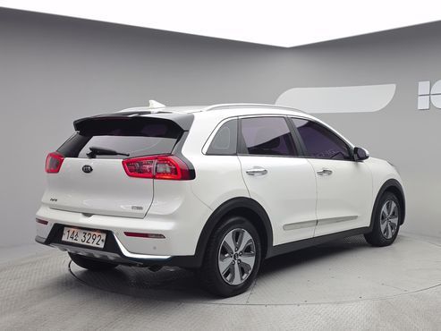 Kia Niro 1.6 Plug-in HEV Noblesse — пробег 77 416 км — фото 4 из 5