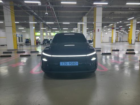 Tesla Model Y Premium Long Range AWD — пробег 1 500 км — фото 1 из 5