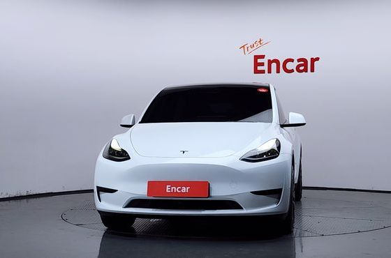 Tesla Model Y RWD — пробег 66 671 км — фото 3 из 5