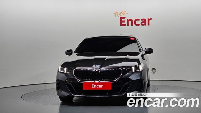 BMW i5 eDrive 40 M Sport — пробег 53 769 км — фото 3 из 5