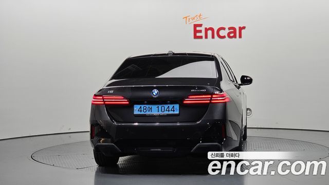 BMW i5 eDrive 40 M Sport — пробег 53 769 км — фото 4 из 5