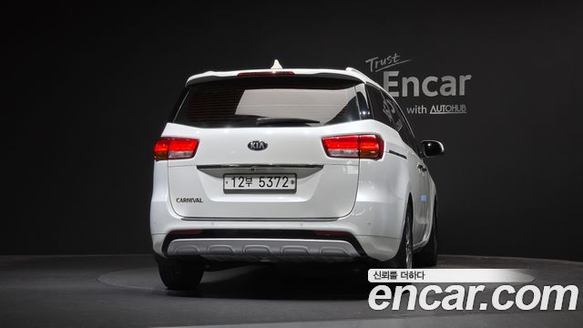 Kia Carnival из Кореи Encar