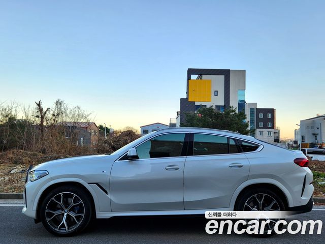 BMW X6 xDrive40i M Sport — пробег 40 100 км — фото 3 из 5