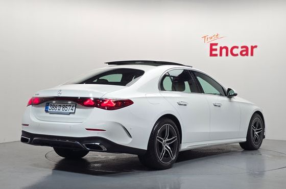 Mercedes-Benz E-Class E200 AMG Line — пробег 1 100 км — фото 2 из 5