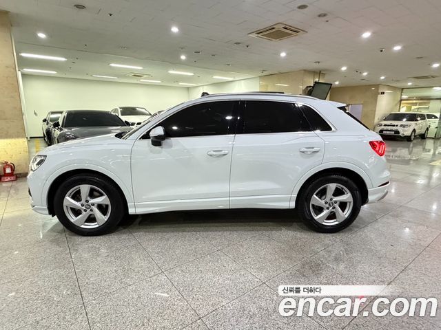 Audi Q3 35 TDI Premium — пробег 47 305 км — фото 3 из 5